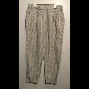Women’s anthropology pants size medium